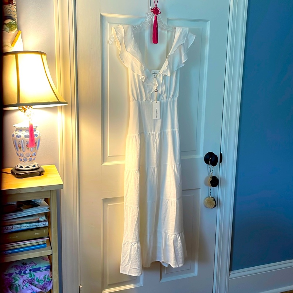 Perfect FEMININE white summer dress NWT tie back ruffle tiered Heartloom S 💋